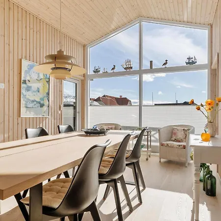 Ferienhaus 2 Bedroom Gorgeous In