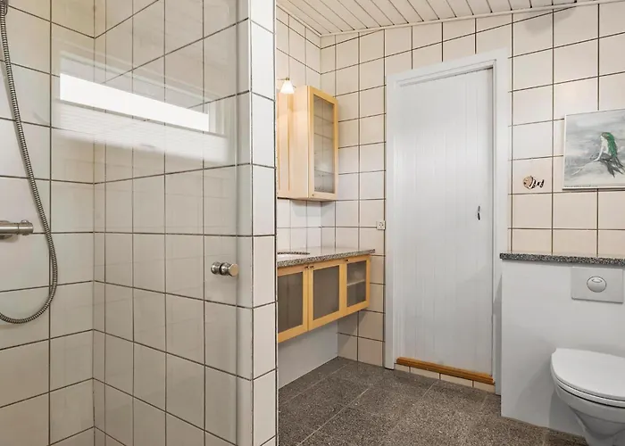 2 Bedroom Gorgeous In *