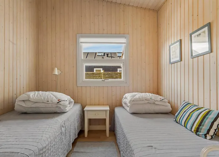 בית נופש 2 Bedroom Gorgeous In *